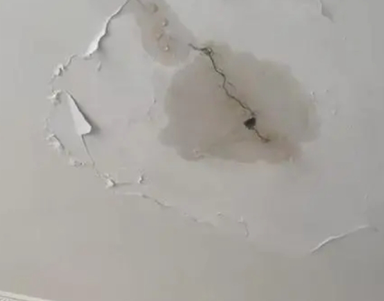 南关阳台漏水维修公司分享下屋面防水工程质量问题原因分析